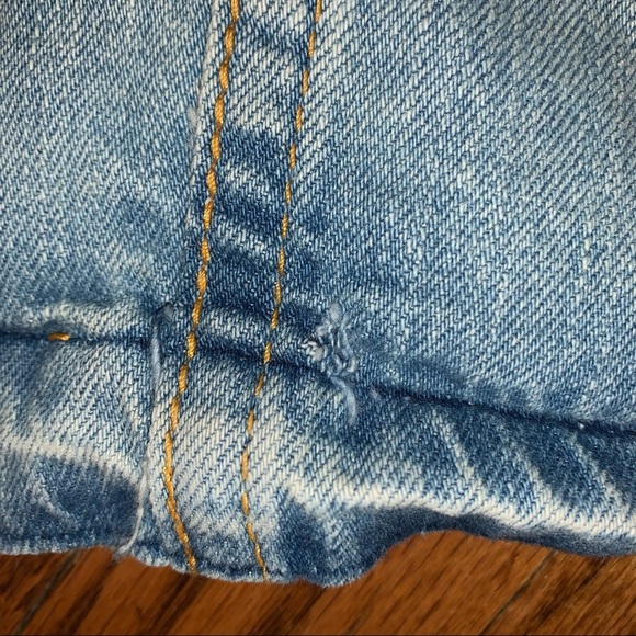 Vintage Levi’s Light Wash Denim Jean Skirt size 7JR - Picture 3 of 9